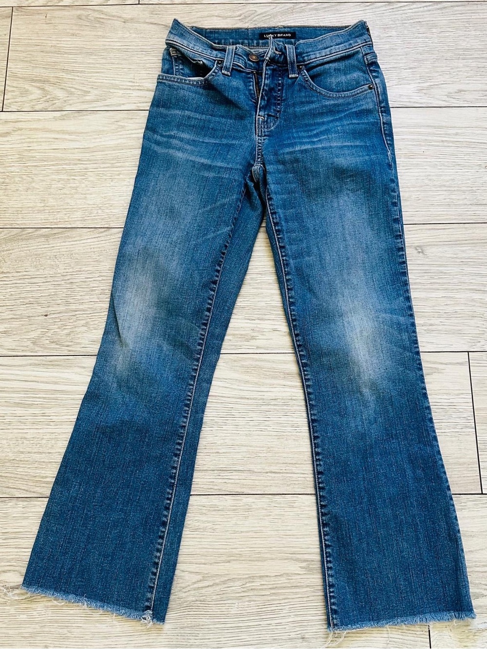 Womens Lucky Brand Mid Rise Crop Mini
Boot Jeans Medium Wash Faded Size 
00/24